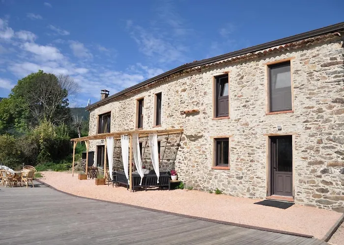 De L'étoile Hotel 3*