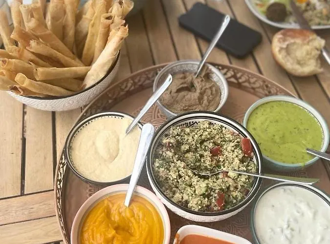 De L'étoile Hotel 3*