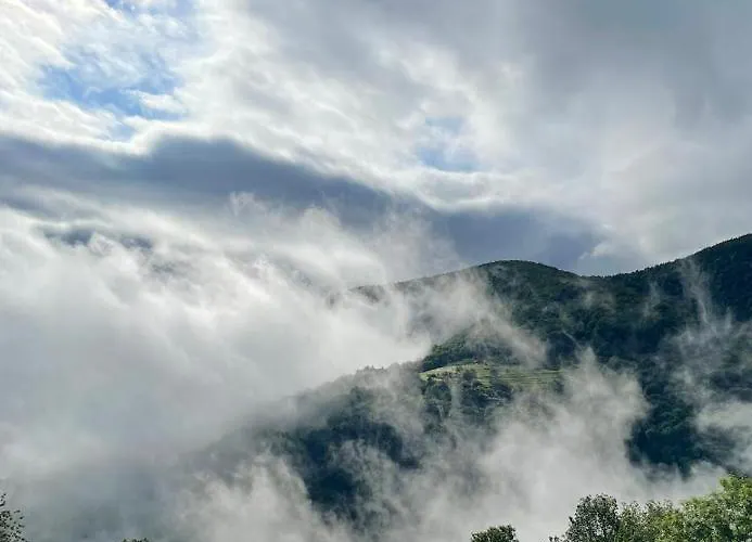 De L'étoile Hotel Le Bosc (Midi-Pyrenees)